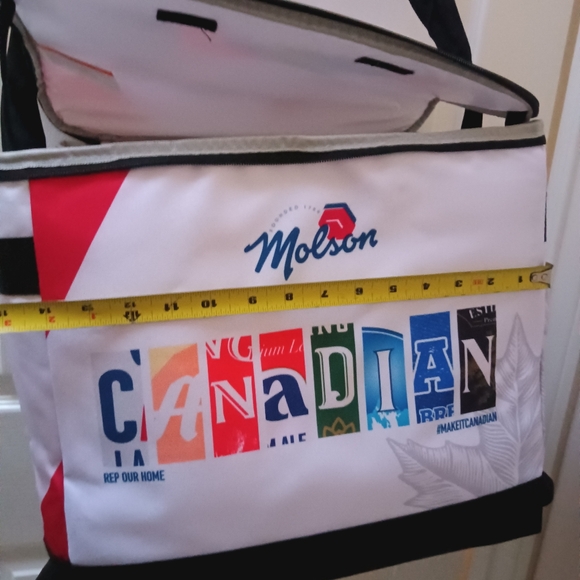 Molson Canadian cooler bag, New - Picture 4 of 7